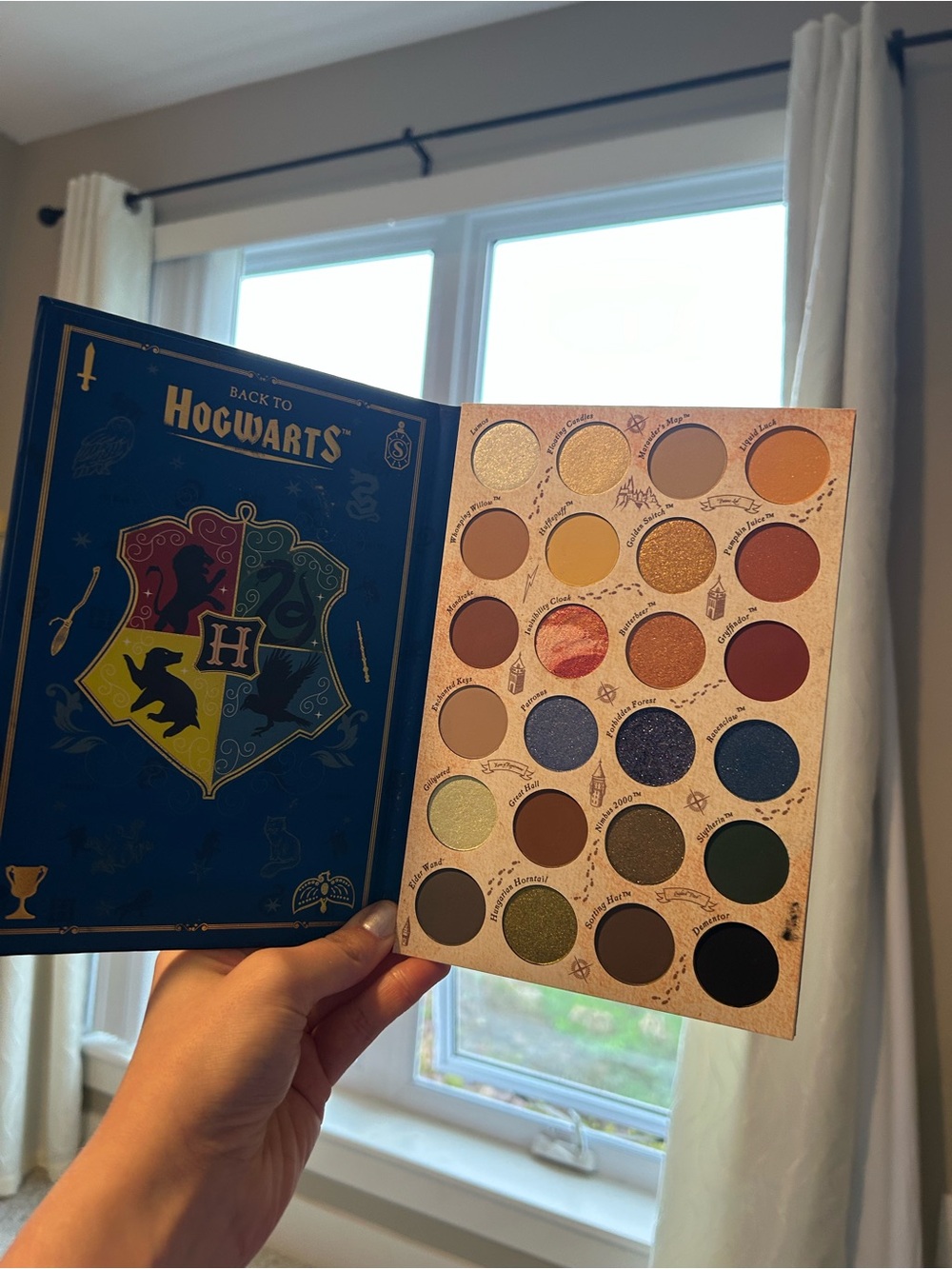 Colourpop x Harry Potter “Back to Hogwarts” Pallete